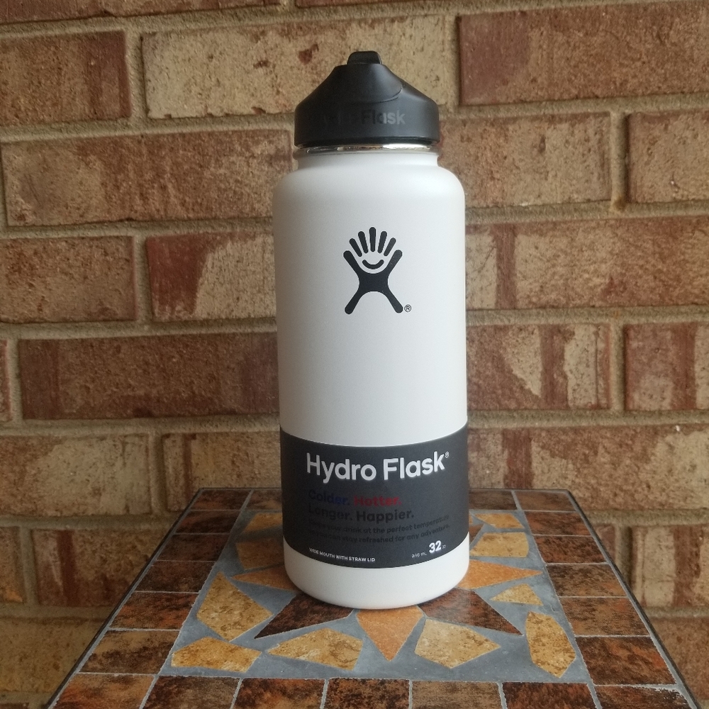 NEW Hydro Flask White 32 oz with Straw lid